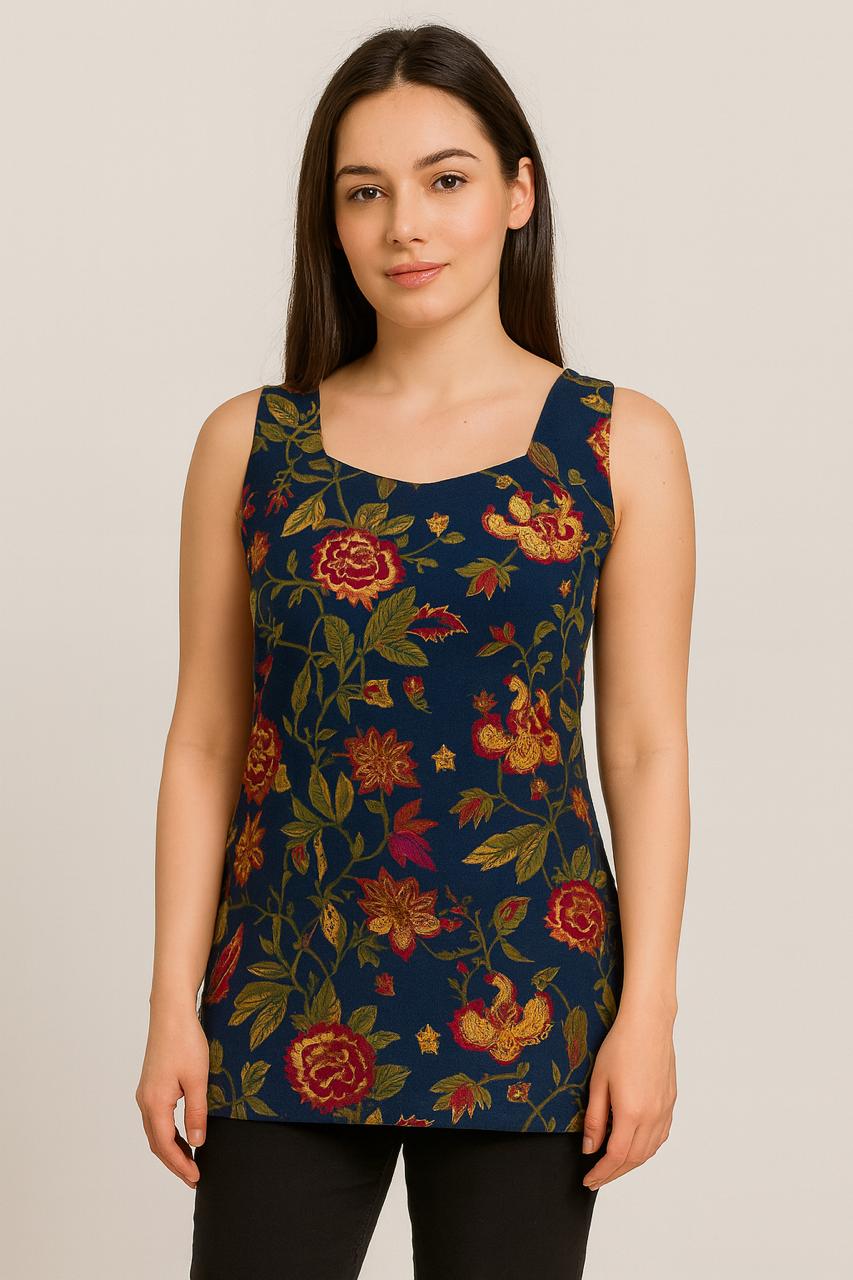 Artisanal Charm: The Sweetheart Neck Floral Cotton Short Kurti